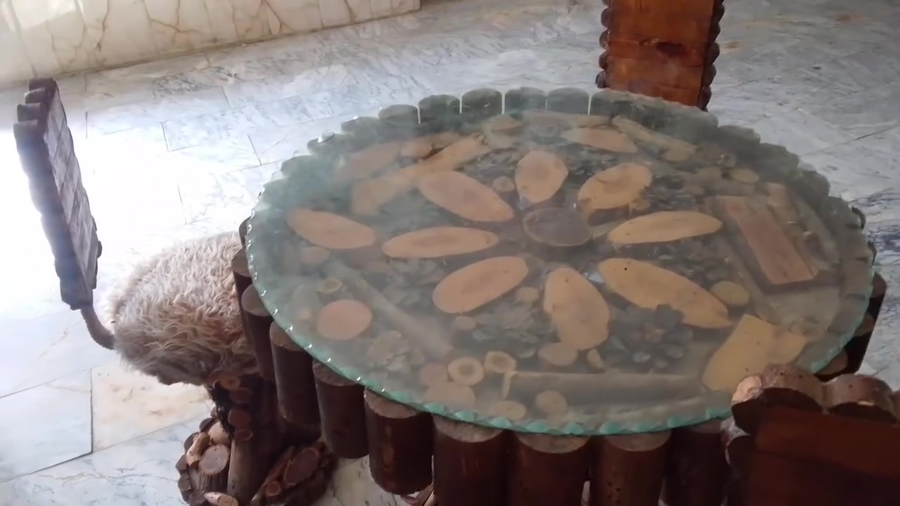 سلام عليكم الميز طعام البيع هاذ رقمي ***********
