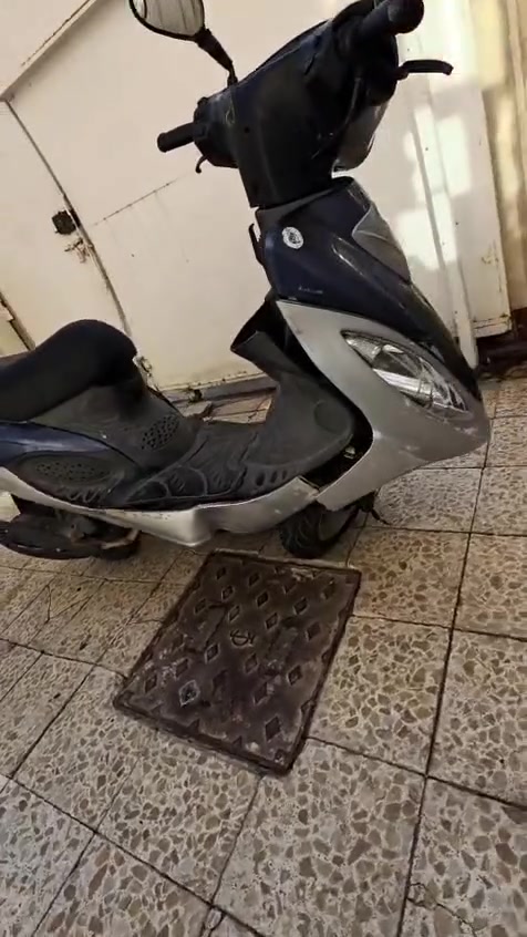 دراجه للبيع على حادثه محرك جديد كلشي مابي مااعرف شكد تسوه
***********
