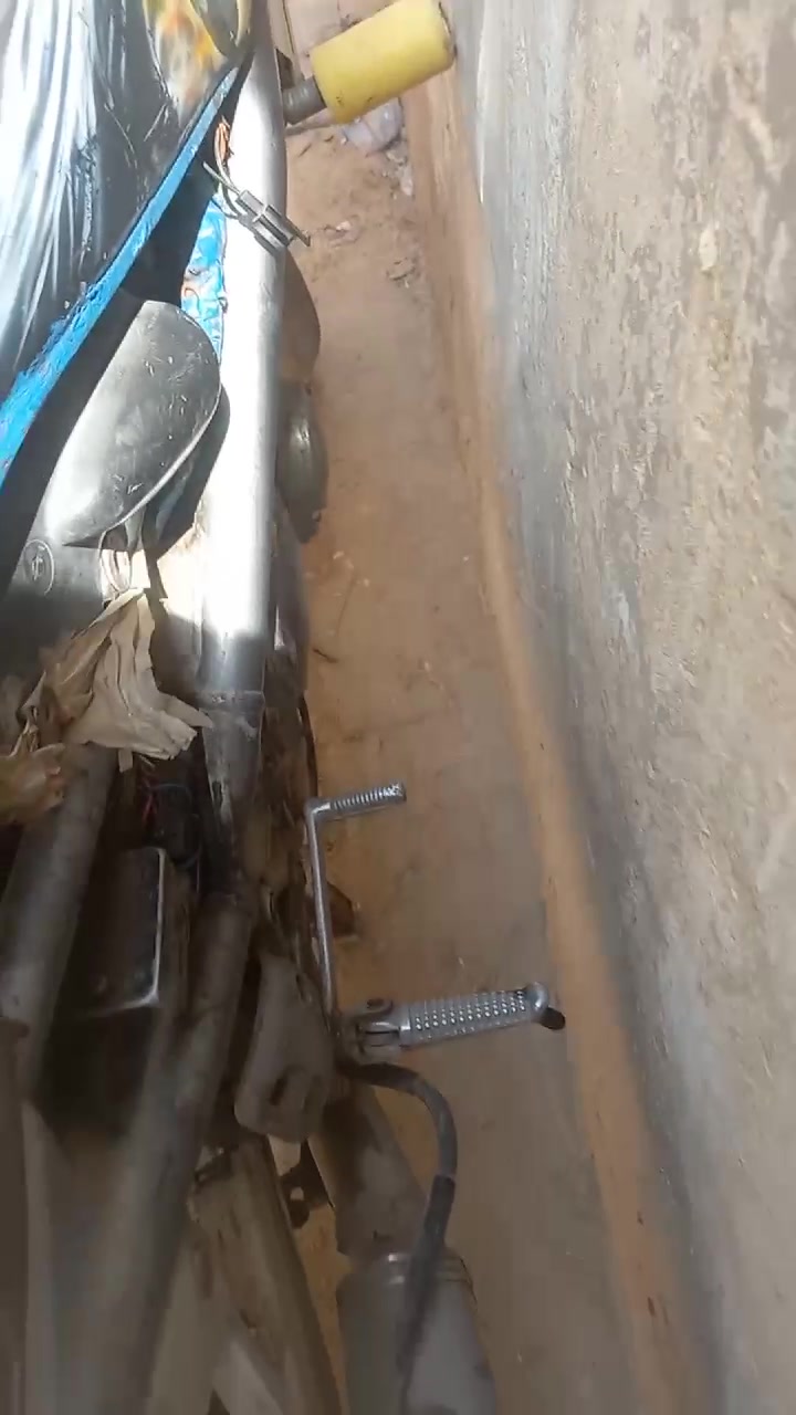 300 وبيه مجال قليل البصره الزبير 
بانده بطح للبيع او المرواس الدراجه متروكه اجيت اشغله ما تشتغل بيه نار بس اعتقد كابريتر البصره الزبير خاص موجود