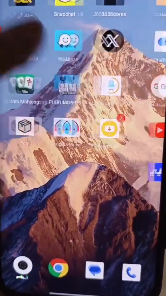 poco m8 pro 
ذاكرة٢٥٦/8
بطارية٦٥٠٠
الشحن 100واط
عدد الدورات 16
بي نقطة صغيرة بالشاشة وفطر صغير للظهر علما أن الجهاز جديد سعره 225💵