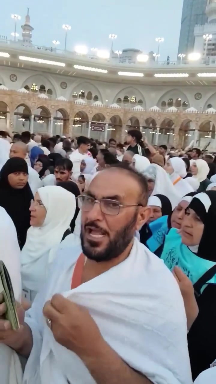 صبحكم الله بالخير. 
عمره مقبوله أن شاء الله لمعتمرينا الكرام 
طواف حول بيت الله الحرام 
بأدارة السيد الوالد اسماعيل الحاج حيال 
 كما نعلن لكم عن استلام جوازتكم لعمرة شهر جمادى الاولى
بسعر 700الف دينار 
عن طريق البر
