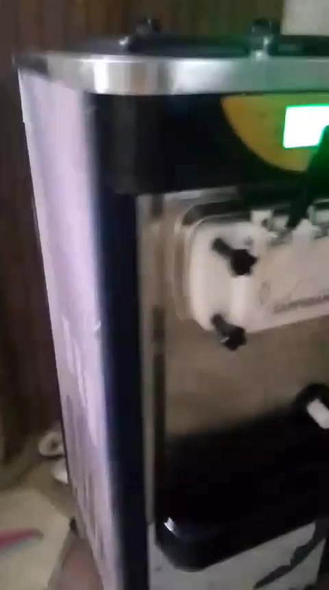 شنو تحتاج مكاين موجود تعزيله محل مرطبات 
اجهزه مرطبات كامله شرط الفحص شغال مضبوط 
ناصريه مركز 
توصيل جميع المحافظات موجود
***********

