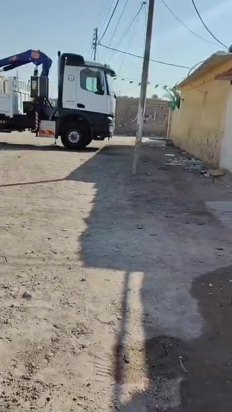 بيت تجاوز للبيع امن الداخلي غرفتين وصاله ومطبخ وصحيات وطارمه جبيره وحديقه  البيت مساحته 170 متر السقف سندويج درجه اولئ البيت نضيف ومرتب السعر 18 وبي مجال لتواصل واتساب ***********
