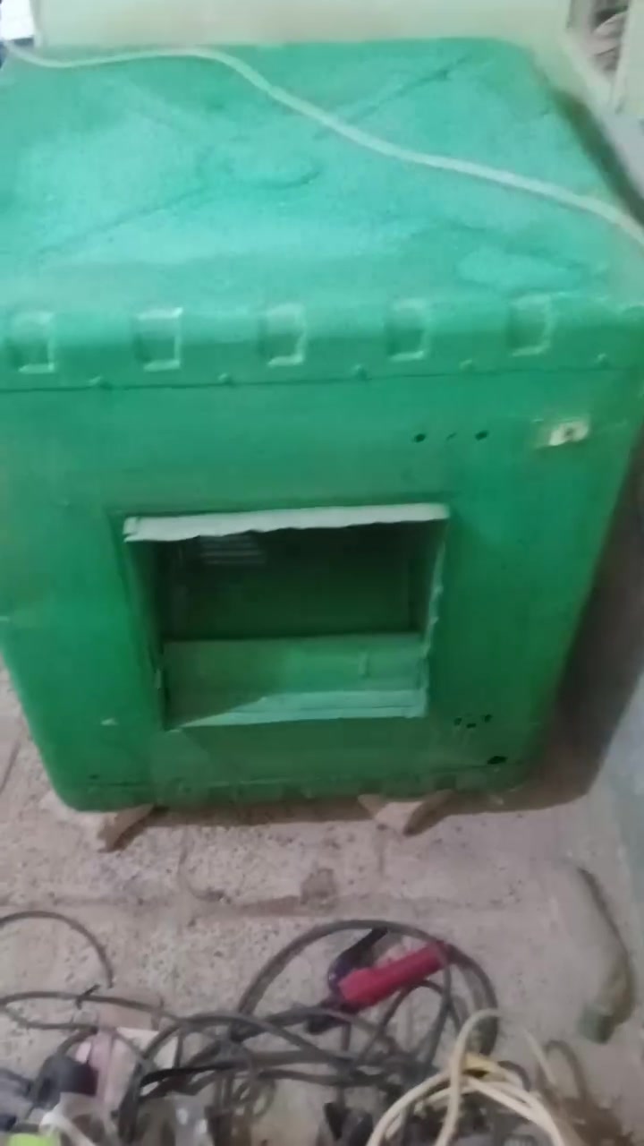 السلام عليكم مبردة شغاله كامله نقصه حلفات فقط صوته اخرس من تشتغل ماطور سرعتين نحاس السعر٦٥ الف الحجم اثنين ونص بغداد سبع البور منطقة٤٠٠٠.   ***********
