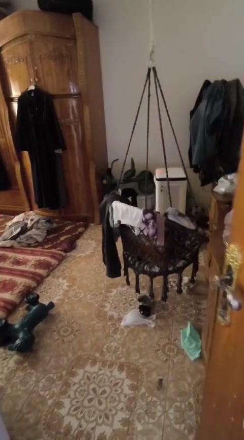 السلام عليكم دار للبيع كربلاء بالجاير بالسوك قريب على شارع الجاير  جدا و قريب على مرقد الامام الحسين مشي ربع ساعة و بالسيارة 5 دقائق المساحة 200 متر البيت الكبير 150 متر طابقين 4 غرف و المشتمل 50 متر طابق و نص غرفتين سند25 قرار محكمه السعر عل الخاص للاستفسار*********** راسلوني خاص
