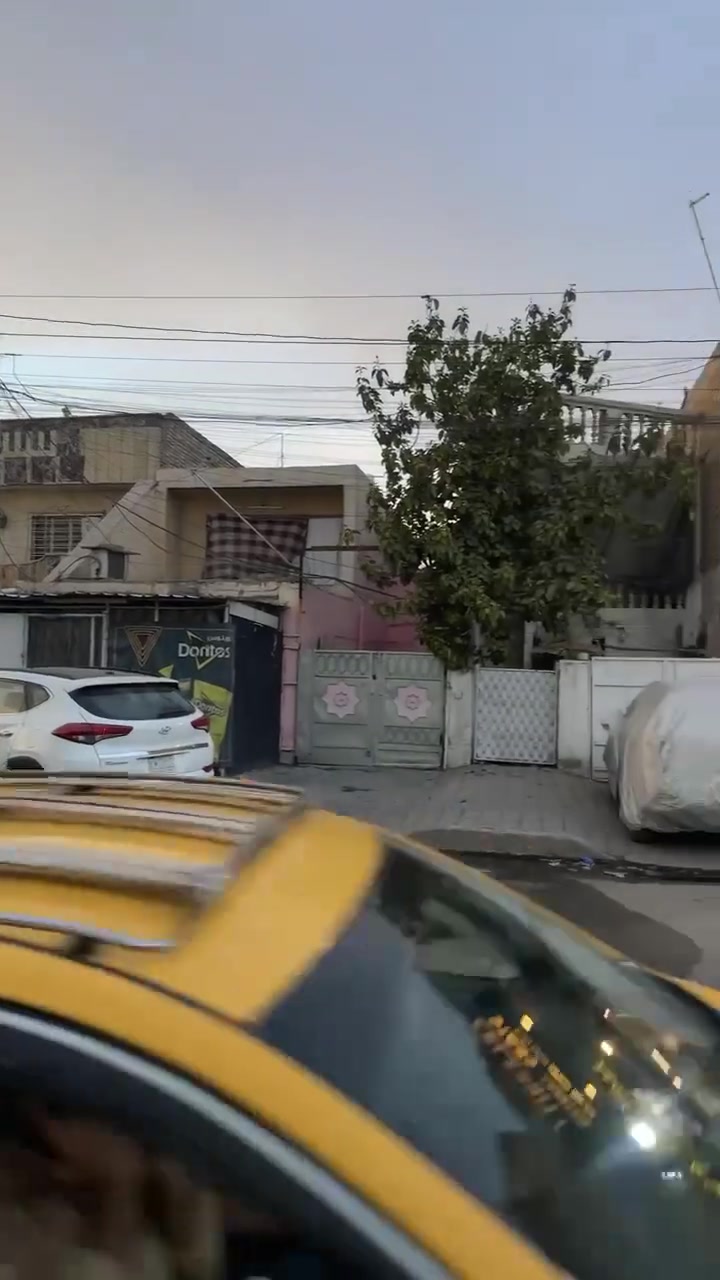 مشتمل في البنوك شارع المشاتل معزول للايجار مجاور حمام ومركز نجوم المشاهير غرفه نوم وحمام ومطبخ وغرفه ضيوف معزولة للاستفسار التواصل مع الرقم *********** التواصل مع صاحب الرقم
