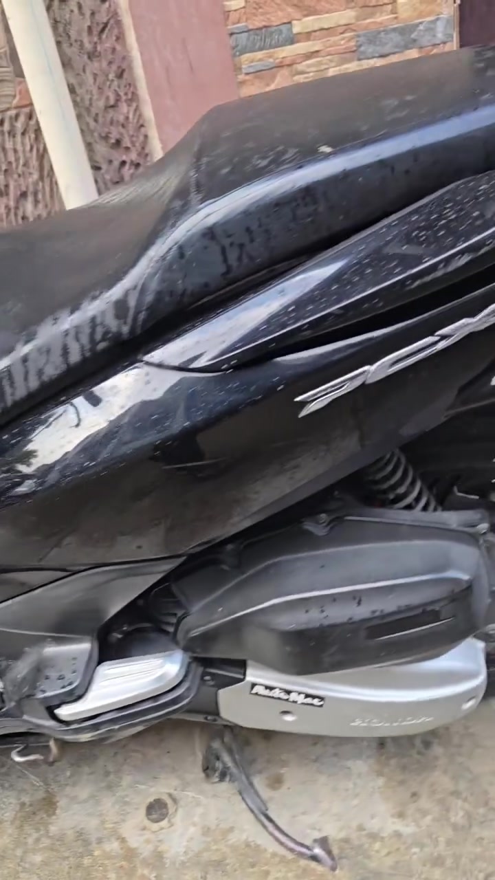 هوندا bcx ياباني أصلي
حجم المكينه 125cc جدا اقتصاديه 
السعر 16 
مكاني بغداد  قرب جامع النداء
***********
