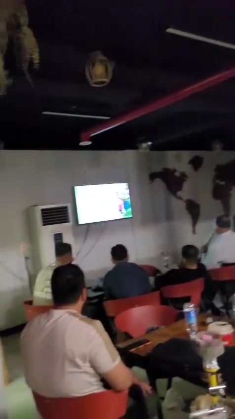 فرصة استثمار ذهبية - كافيه كاردنز للبيع كافيه كاردنز للبيع في منطقة اليرموك
موقع كلش مميز وحيوي، ويتميز ب مساحة واسعة لوقوف السيارات تخدم الزبائن بدون أي معاناة.
الكافيه موجود ب الطابق الثاني
تصميم راقي وجلسات مريحة تناسب العوائل والشباب اسم معروف وسمعة طيبة وعده زباين ثابتين
مناسب للاستثمار أو للتطوير وتوسيع المشروع كاردنز مو مجرد كافيه، تجربة
أجواء هادئة، قهوة ممتازة، وخدمة تخلي الزبون يرجع مرة ورا مرة.
) للتواصل والاستفسار:
***********
