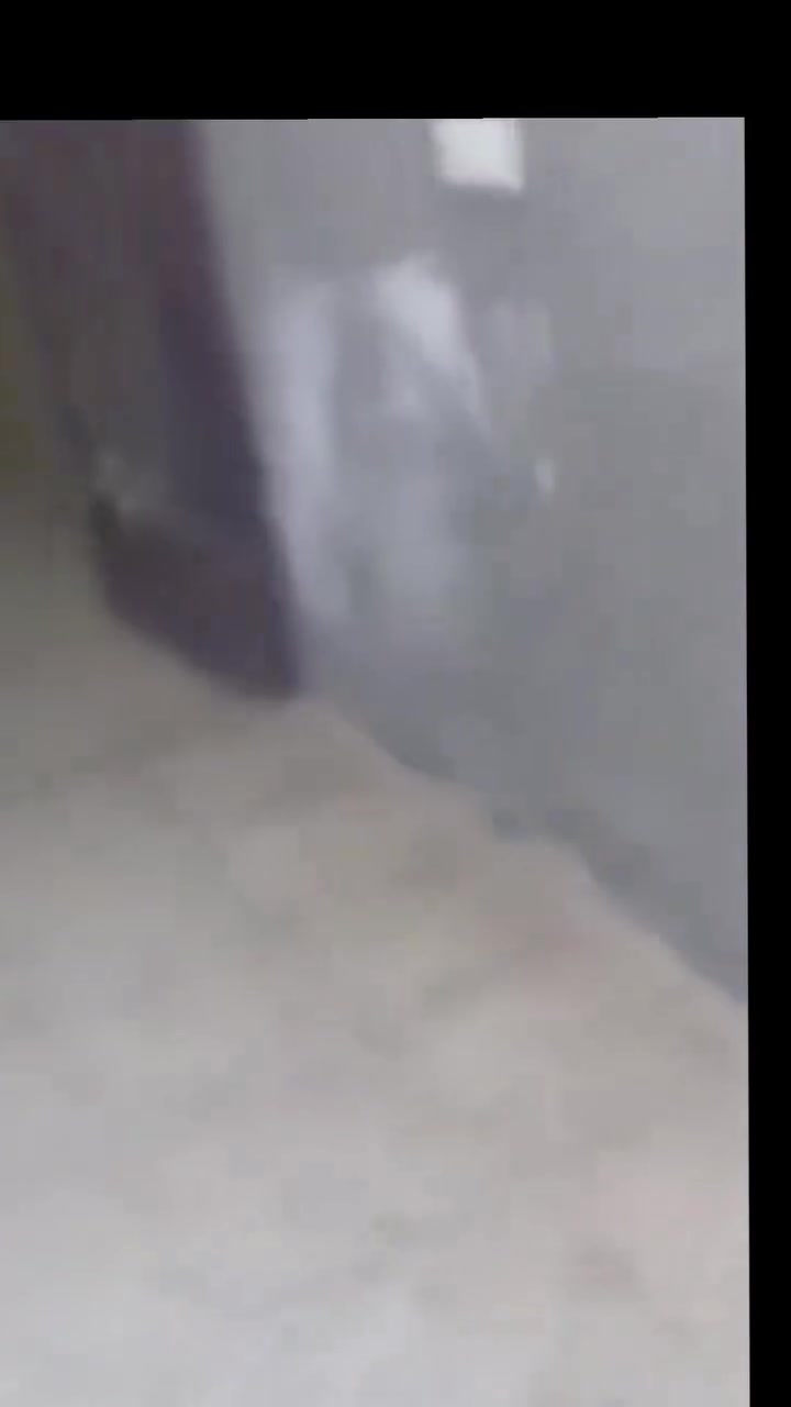 بيت للبيع في بغداد نهايت حي الكوفه عبور مشروع مال حميديه
البيت طابقين يكون من صحيات2خارجي وداخلي
وستقبال ومطبخ وغرفه 
طابق ثاني يكون من غرفه وحده +صحيات وحده ما مكاملات
سعره 85 وبي مجال 
اللاسستفسار الاتصال على رقم 
*********** واتساب
