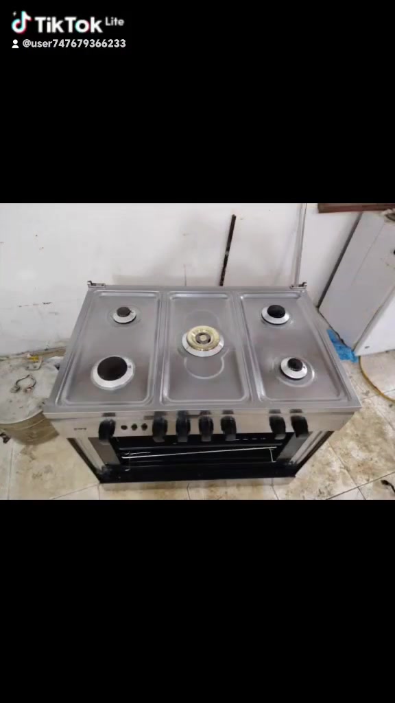 ورشة الحسنين لصيانة الطباخات 🛠️ بأحدث الطرق الحديثة تجدونها عندنا! 🛠️ 🌟 شعارنا: نحن لسنا الأفضل، ولكننا متميزون! 🌟 👷‍♂️ تصليح الطباخات المصرية والإيطالية، القديم والجديد. #دز_طباخك_قديم😳🙃 #تستلم_طباخك_جديد 🥰💞 #تنظيف_بوليش_تلميع_تجديد القديم والجديد 📍 طويريج، حي العسكري، شارع المصتوصف. لدينا جميع المواد الاحتياطية الأصلية. للاستفسار، راسل الصفحة أو الاتصال على الرقم: *********** بإدارة حسنين عادل.
