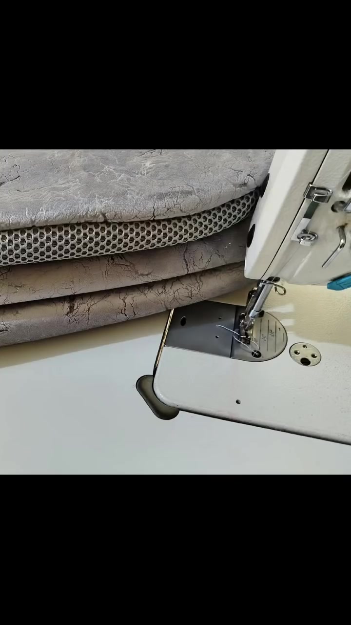 السلام عليكم متوفر تلبيسات كوستر تفصل شغل عراقي درجة اولى والعنوان كربلاء  للاستفسار *********** متوجد وتساب

