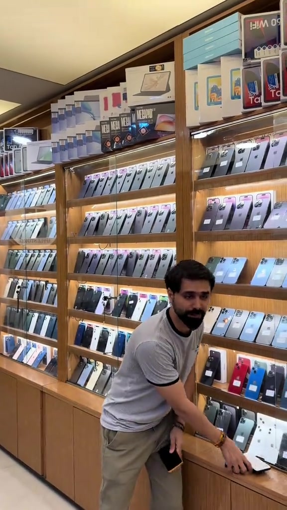 اكشخ ب200 الف 😂 ومركزنا راح يراوسك جهازك القديم بي جهاز تختار  مركز ابل ستور كل الهواتف ‏ Apple store ‏‎✅ ابل ستور المركز الاول في عالم الهواتف و اكسسوارتها ‏‎ مركز معتمد لدى جميع الوكالات الرسميه ‏‎ 🌹جميع استفساراتكم خاص وتدللوون🌹 ‏‎✅الثقه مصدر نجاحنا✅ ‏‎المركز مفتوح يومياً ‏‎من ال 9 صباحا حتى ال 12 مساءا ‏‎أو الاتصال بهاتف خدمة الزبائن ‏‎وت ساب/ تلگرام  *********** ‏‭***********‬ ‏‎العنوان : البصرة شارع الجزائر🛣 مقابل الخيمه🏢 قريب مطعم كناري سابقاً ⛺️  ‏‎لخدمة التوصيل 🚙 ال 🚗 🛵 من  ‏‎9 صباحا حتى ال 12 مساءً ‏‎أو الاتصال بهاتف خدمة الزبائن ‏‎وت ساب/ تلگرام  *********** ‏‭*********** 
