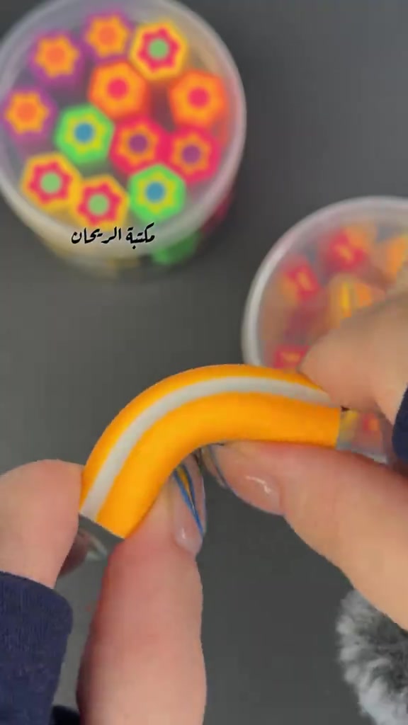مساحة اقلام رصاص ( السيت يحتوي على 12 مساحة سعرها 1،500 د،ع )  📚 مكتبة الريحان… عنوان الاختيار المميز  تشكيلة مختارة بعناية من:                                 ✏️ القرطاسية 📒 الدفاتر 🖇️ المنظمات المكتبية 🎒 المستلزمات المدرسية وملازم                                                            🚚 نوفر خدمة التوصيل إلى كافة محافظات العراق                                                                   📩للحجز أو الاستفسار: راسلنا عبر الصفحة أو اتصل على: 📞 ***********                                                     📍فروع مكتبة الريحان:                                              بغداد – الكمالية، بداية شارع المصرف.                                                بغداد – زيونة، داخل معهد الريحاني للبنين #م#مكتبة_الريحان#الشعب_الصيني_ماله_حل😂😂ق#قرطاسيه_مدرسيهق#قرطاسيةاقلام 

نص مكتوب في الصور:
- مساحة الي ما تكدر تكول لصديقك ما أنطيك منها