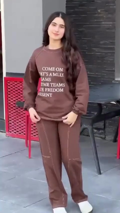 ملابس • لا تفاصيل • للبيع