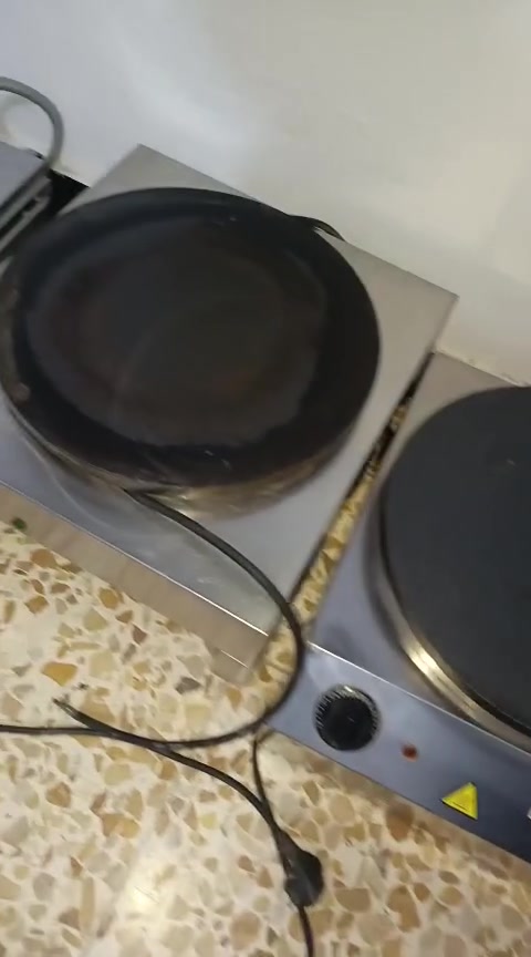 السلام عليكم اجهزة كريب ثنائي وتك واجهزة وأفل مع جهاز دونات نضافه 95 بل 100 الشراي يتصل *********** إذا شلع السعر يختلف واذا عل اختيار السعر يختلف وأسعارهن كلهن مناسبه
