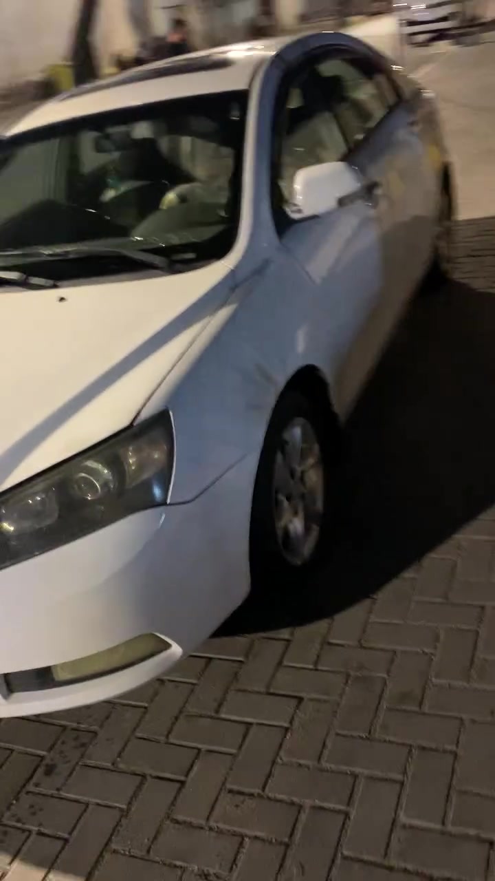 ام كراند للبيع محرك وكير كورله الحديث سياره جاهزه من كلشي رقم الجديد بسمي مكاني بصره السعر 58 رقم تلفوني ***********
