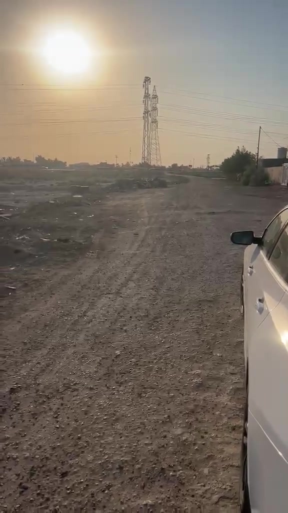 قطعه مميزه في الايتام جاهزة للسكن
٢٨٤ متر وجهين قريبه من الشارع العام بأسمي ***********
