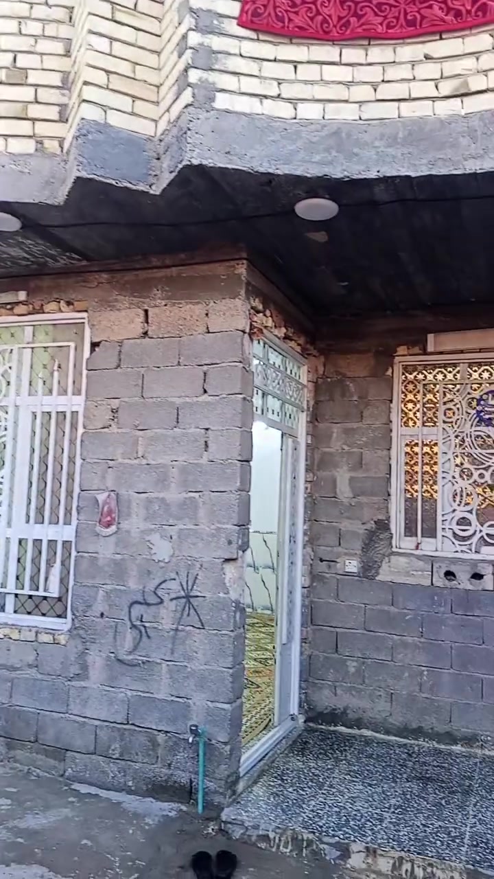 بيت للبيع في سبع قصور شارع ابو احمد قرب أسواق أبو منتضر الدراجي الاستفسار على الرقم ***********
