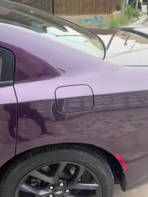 جارجر موديل ٢٠٢٢ لون عنابي مميز حادثه بنيد وبارد بالهلال جاملغ خلفي السياره عليه ادامه كامله تخم تايرات جدد ماشيه ٤٥ ميل مواصفات عاديه السعر ٢٢٠ للاستفسار ***********
