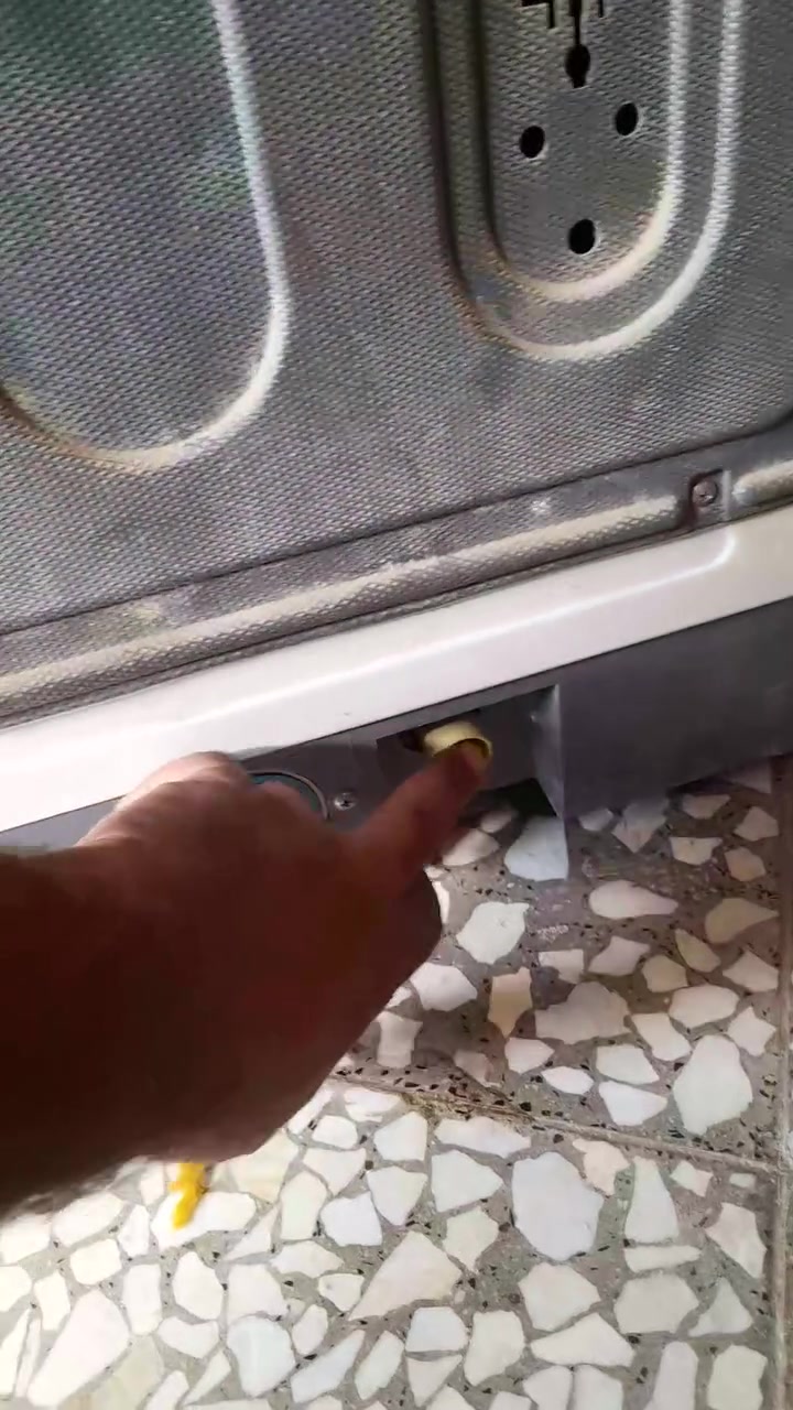 دراجه شحن جديده للبيع السعر 600ألف دينار عراقي وللشراي يدلل علينه يجي وحنه بخدمته العنوان نجف كوفه ناحيه الحريه الأستفسار أكثر الأتصال على الرقم ***********
