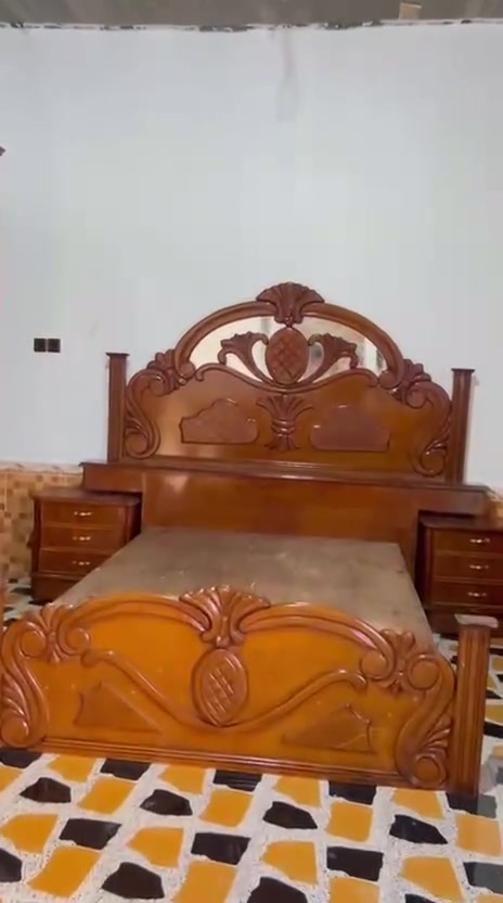 غرفة خشب • درجة أولى • واتساب