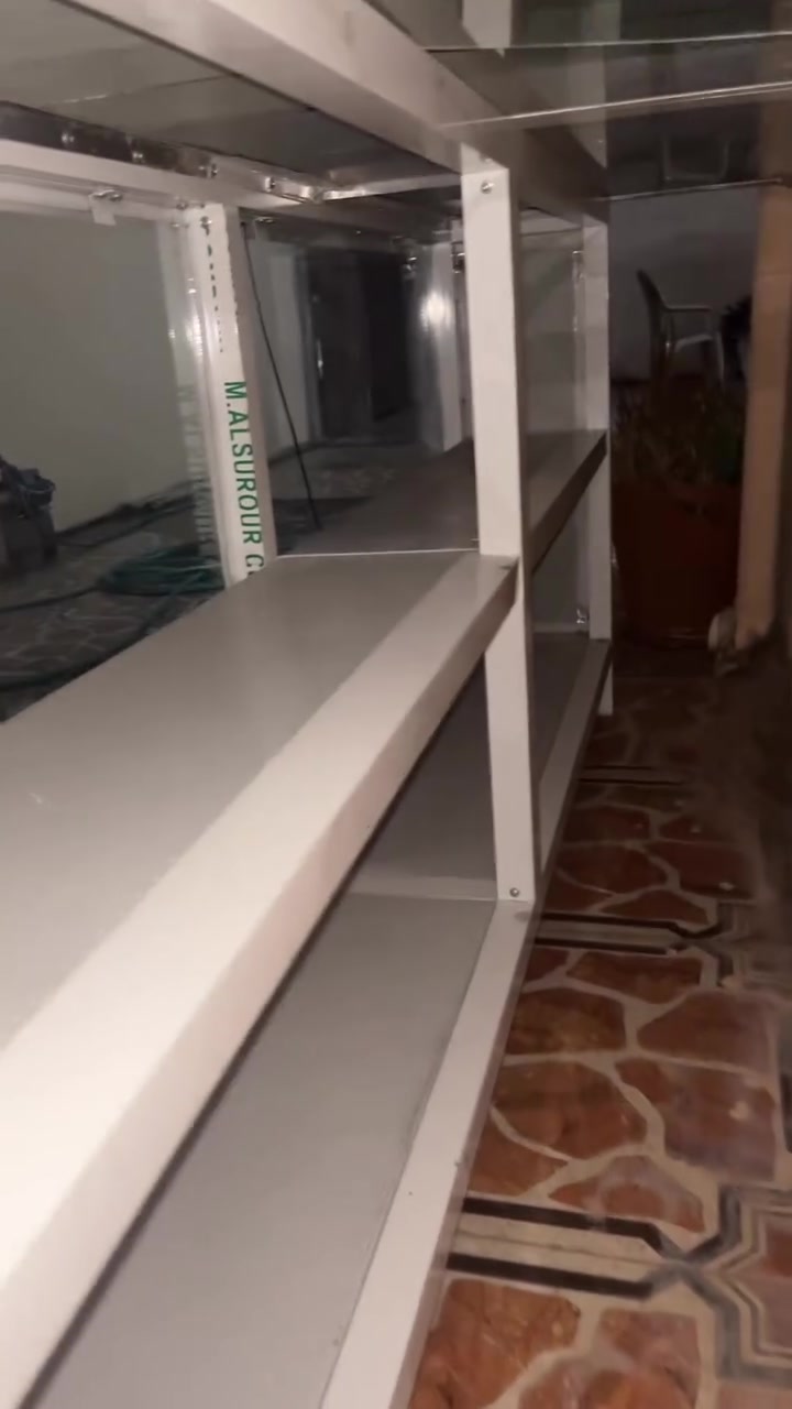 رفوف للبيع مال محلات نظيفة وسعرهم مناسب
للتواصل
***********4
