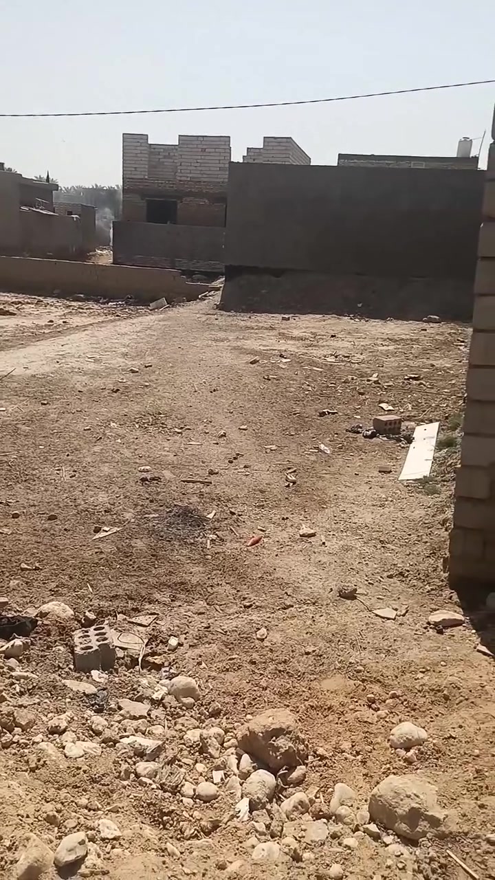 بسم الله الرحمن الرحيم
اللهم صل على محمد وآل محمد 
قطعة أرض للبيع طابو زراعي سند 25 مساحه 200م واجهيه 10م نزال 20 مدفونه جاهزه للبناء خدمات كامله ماء وكهرباء مولدة مجاري تبليط رصيف العنوان كربلاء طويريج ملحق حي ابو جوعانه اي استفسار مراجعة مكتب_عقارات_علي_الجنابي مقابيل جسر 🌉 حي الصناعي مجاور دارك مول 🏬 او مجاور صيدلية الامين او الاتصال على رقم 📱 الهاتف ***********
