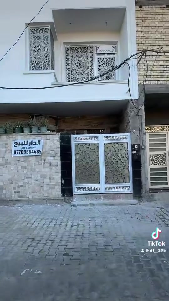 السلام عليكم
دار للبيع 100 متر طابقين ونص في منطقة الشعلة الزراعي شارع الغربي قطاع السابع بناء حديث سعر 135 مليون وبي مجال للاستفسار ***********
