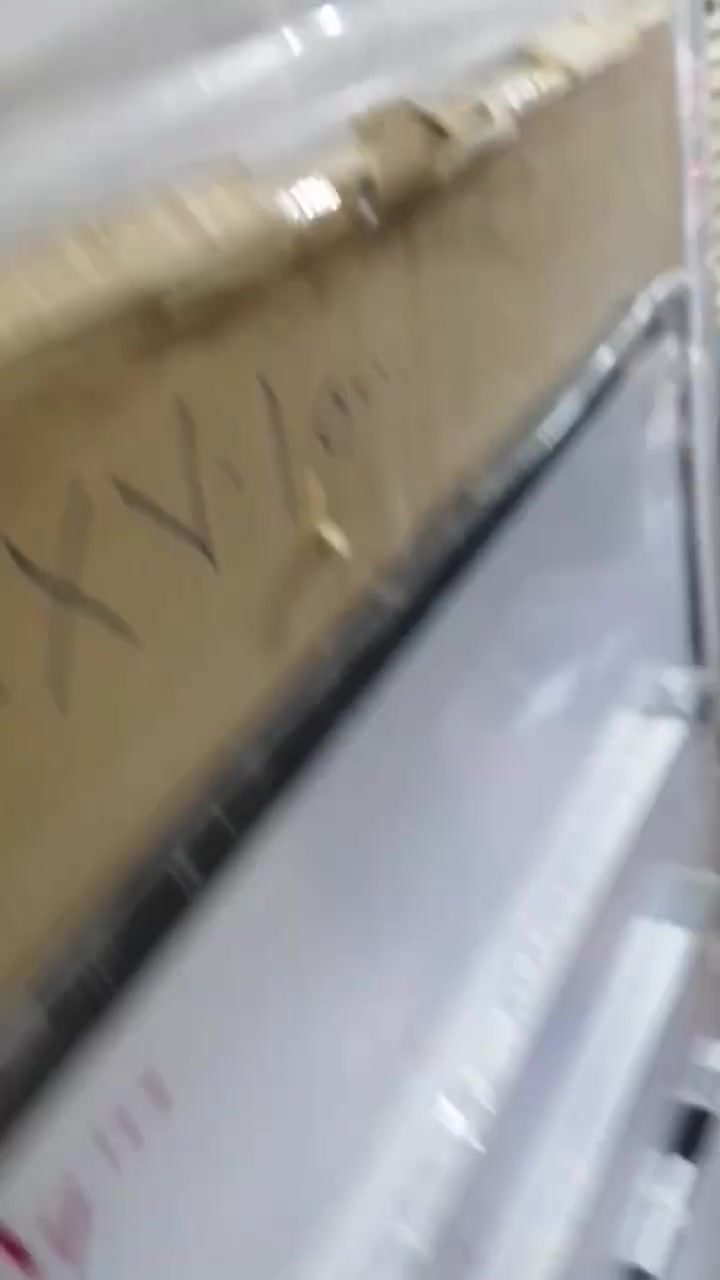 بيع مستعجل المحل ايجاره ١٢٥ وهذا الشهر مدفوع الإيجار والكهرباء والنت اما بالنسبه للأغراض ولرفوف البي سعرهن اربع ملايين المكان سوق الكياره قطاع 62 للاستفسار الاتصال على الرقم *********** المعاميل والدخل خير من الله
