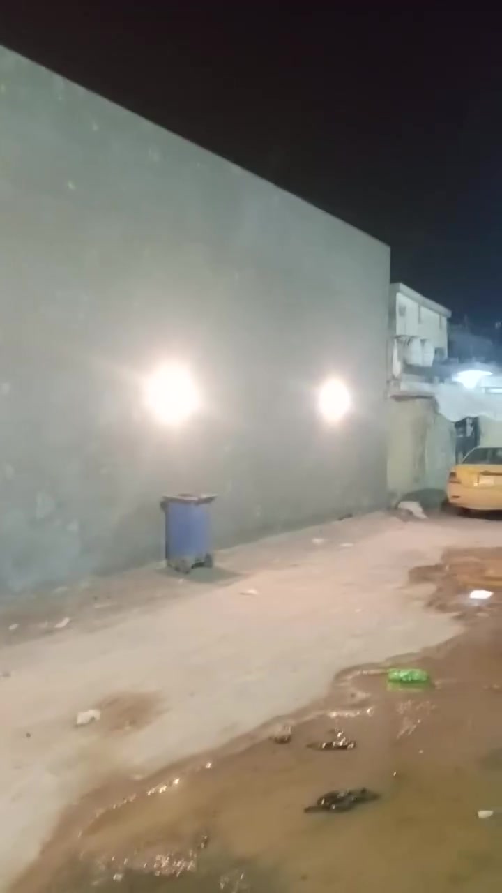 دار للبيع بغداد حي لبتول لزراعي لمساحه 150متر ركن متوفر كافت لخدمات متكون من ستقبال مطبخ غرفه صاله وحمام منور للاستفسار لاتصال واتساب ***********

