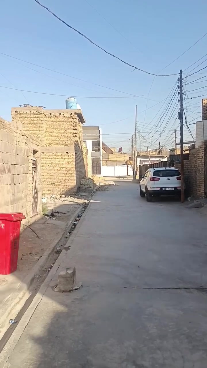 سلام عليكم بيت البيع 100متر حي منتضر قريب عله مولد علي بعبع  رابع بيت عله شارع ***********
