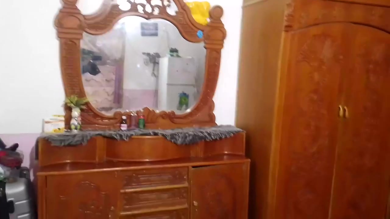 غرفه اخشاب للبيع مكاني حي الزهراء الرقم.***********
