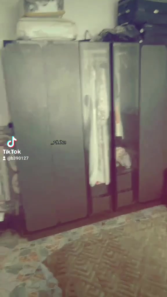 للبيع الغرفه امانه الله ورسوله نظيفه تمام وقبل خمسه اشهر ماخذها ومامستخدمه اخذتها ب 650 وهسه مستعجل ع بيعتها 450  ملاحظه من غير الدوشك لان اخذتها واحد بدون دوشك والدوشك اخذته  ب 125 والليريده ماكو مشكله
