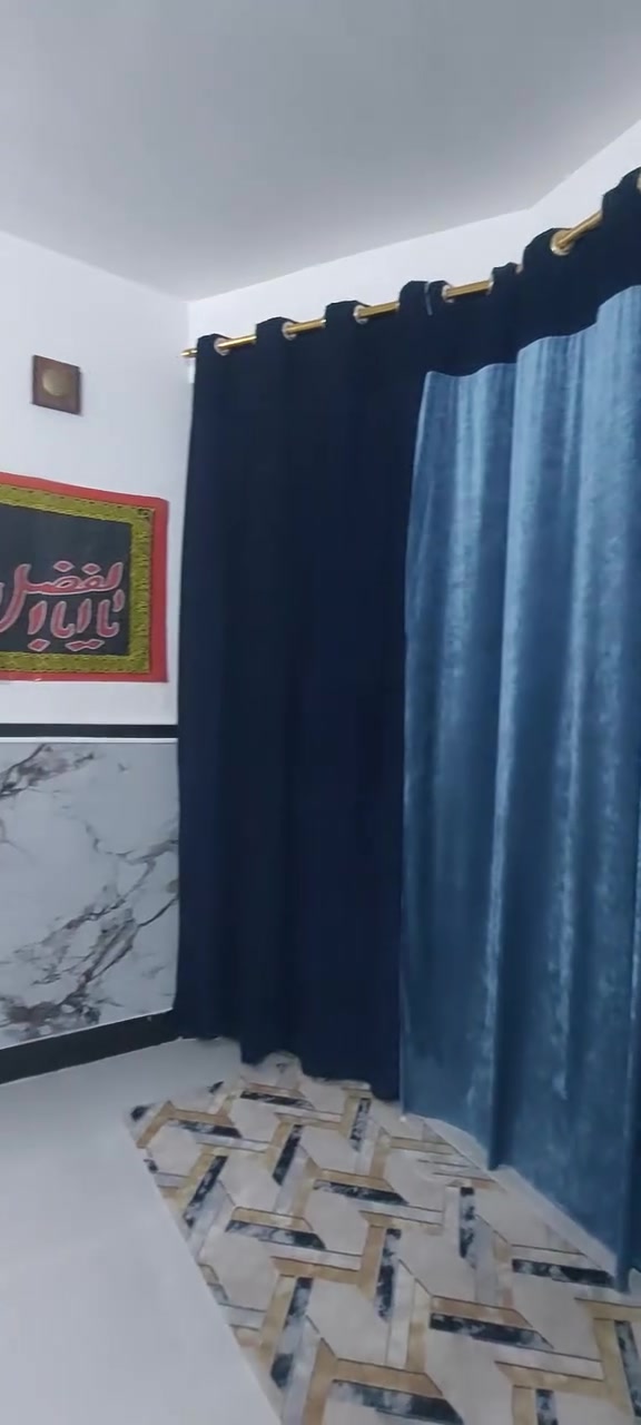 السلام عليكم بيت للبيع طابو زراعي سند ٢٥ 
بدون دلالي مباشر مني 
بناء بلوك طابق واحد الاساس حجر والسقف صب مسلح بناءحديث ٢٠٢٣ مساحة ١٥٠ متر 
مربع يحتوي على غرفتين وصاله وستقبال وكراج 
عرض شارع ٦ متر موقع بوبيات بزل المدفون  
السعر نتصل وبيك خير وتدلل ***********
