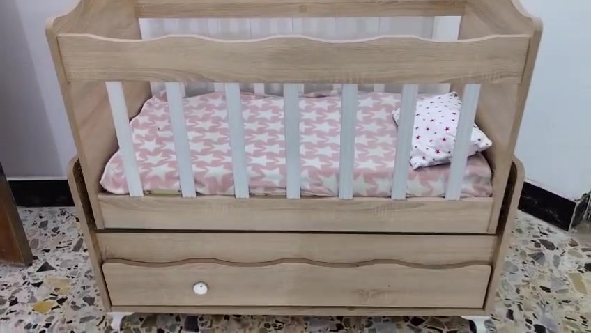جرباية طفل هزاز خشب تركي
جديدة جدا
عايزة بس يدة للجرارة
سعرها ٨٠ وبيها مجال
حي السلام
***********

