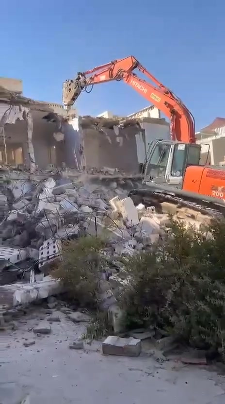 🏠تفليش وترميم وبناءالمنازل * بأعلى درجات الأمان والدقة: في كافه انحاء النجف الاشرف للاستفسار ***********

*​سرعة في التنفيذ: إنجاز العمل ضمن الوقت المتفق عليه دون تأخير.

🏗​معدات وكادر متخصص: استخدام أدوات حديثة لضمان سلامة المباني المجاورة.

​تنظيف ونقل الانقاض: تسليم الموقع نظيفاً وجاهزاً للبناء 💯
