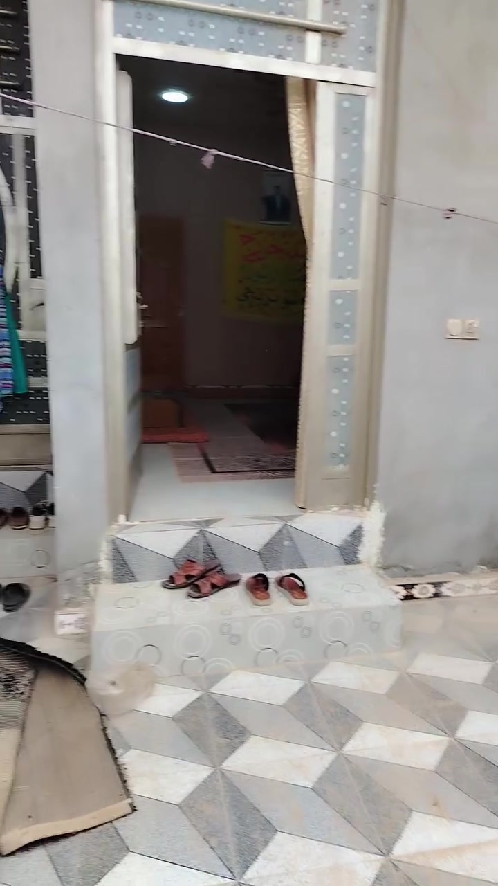 بيت للبيع مساحه 100متر طابقين بالجزء الثالث الأميري العنوان التحرير الحولي الزراعي للاستفسار الاتصال ***********
