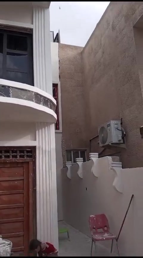 السلام عليكم
اخوكم الخلفة ابو عمر

اشتغل لبخ ناعم لبخ خشن ديكورات واجهات +جص وبورك 

     اطلع باليومية يوميتي 40الف

مكاني بغداد منطقه الدورة وحياكم الله

 ***********
