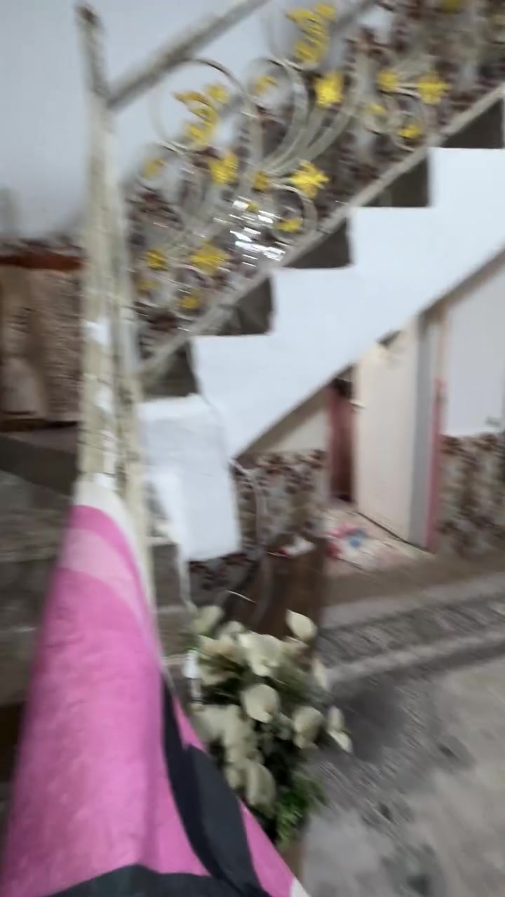 بيع او مرارس بناء حديث يرادله تلحيضات بسيطه 
شارع السفينه شارع داعي الحق عرض الشارع 12 متر 
طابقين الطابق الثاني سندويج السقف فقط تعكده او تعوفه هيج مابي تأثير مساحه 105 سعره 110 وبي مجال للشراي تفاصيل اكثر ***********
