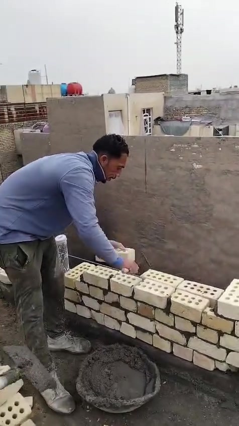 السلام عليكم كادر خلفات بناء مصري شغل درجة اولى اسعار مناسبه للجميع رقم الواتساب ***********
