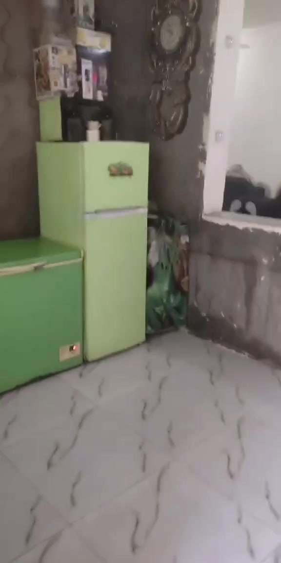 بيت للبيع مساحه 150 وبي حوش جبير وصحيات بره وبراني وغرفه وصاله ومطبخ وحمام داخلي مجاري ب22 وبي مجال ***********العنوان ال حمد بفرع العمارات ليجوه

