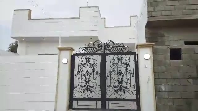 بيت للبيع قوسيات حي الايمان مساحه 150 متر سعر 50 وبمجال شيء بسيط سند زراعي 25===***********====***********
