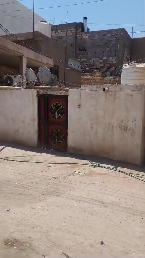 السلام عليكم بيت يعتبر قطعه مساحه ١٠٣ في طابو واقع حال ١١٦م عرض شارعه ١٠ ويبعد عن شارعين سوق سوادي ٣٠ متر بفرع مجمع الكرار السعر ١٠٥ مليون للاستفسار ***********
