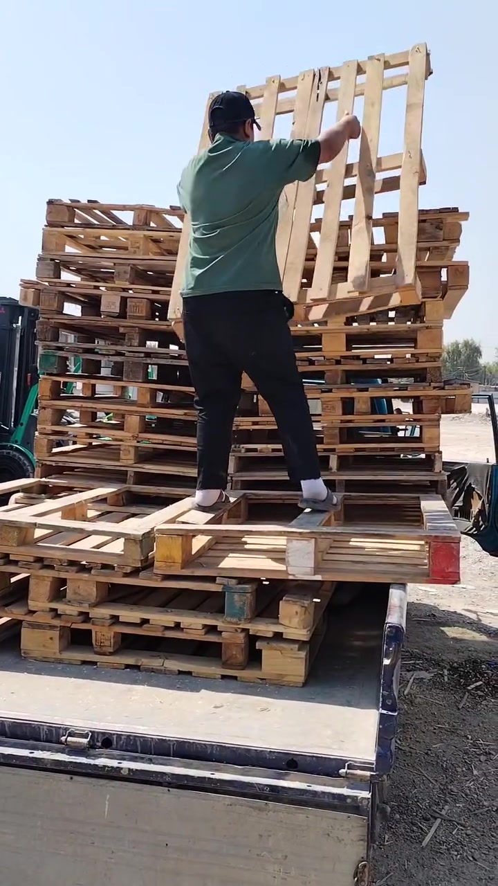 سكيب حطب حطب حطب سيارة 100 مو تنسى حطب كية حمل 100 الف بغداد البياع ***********

