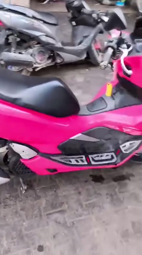 هوندا PCX • جيل الثالث • ب12