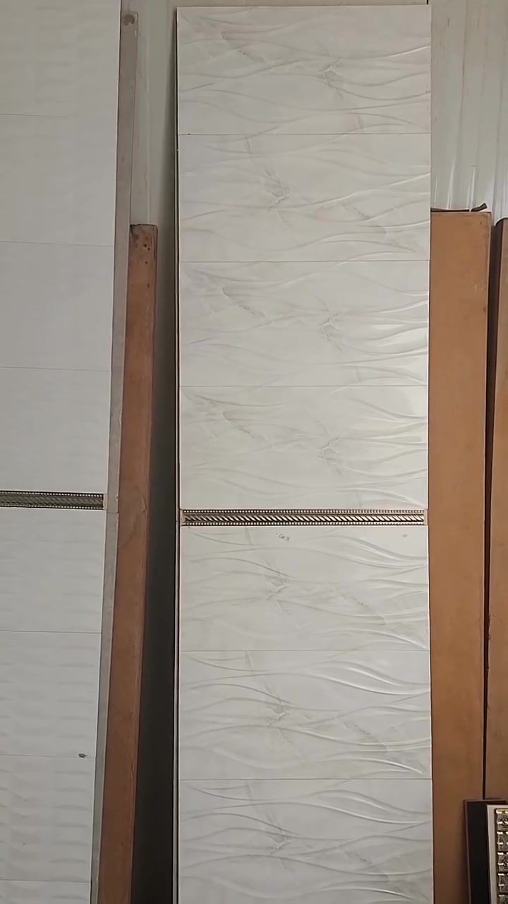 يا الله جينالكم قوت الله وبركاته يوجدلدينا جداري 30*60 مطابخ وحمامات السعر 4500وجدلدينا الوح 60*120السعر7000. وجدلدينا أرظي 45*45بورسلين السعر5500... وجدلدينا ارظي 60*60السعر6000 والكميه خير من الله العنوان حي النضال قرب الكراج الخير رقم هاتف ***********أبوحسين الكرعاوي
