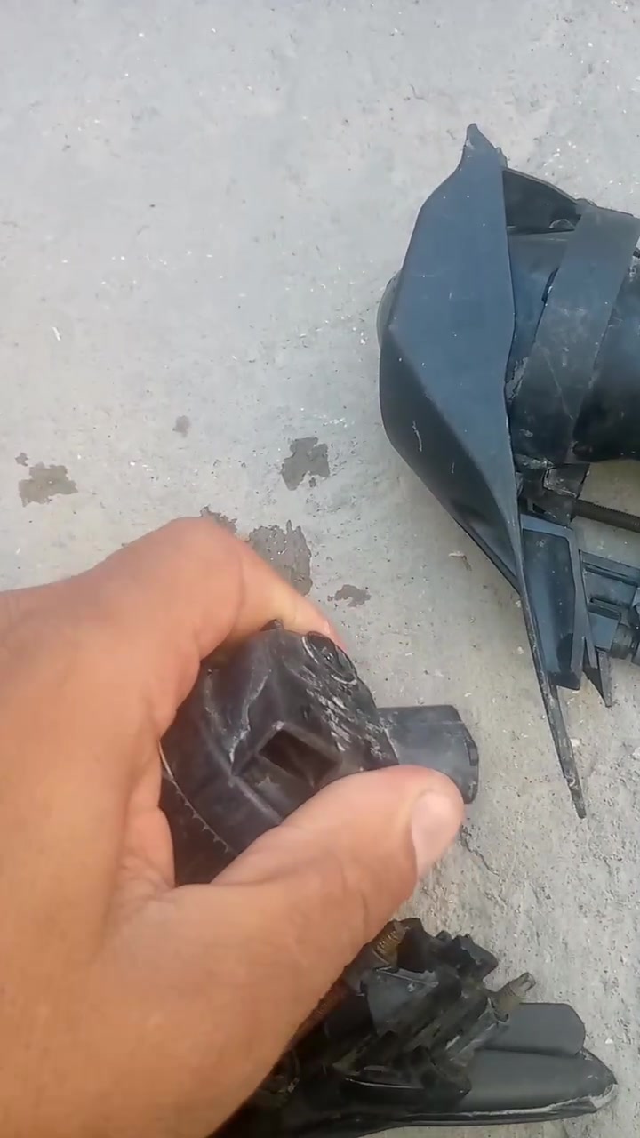 ***********
