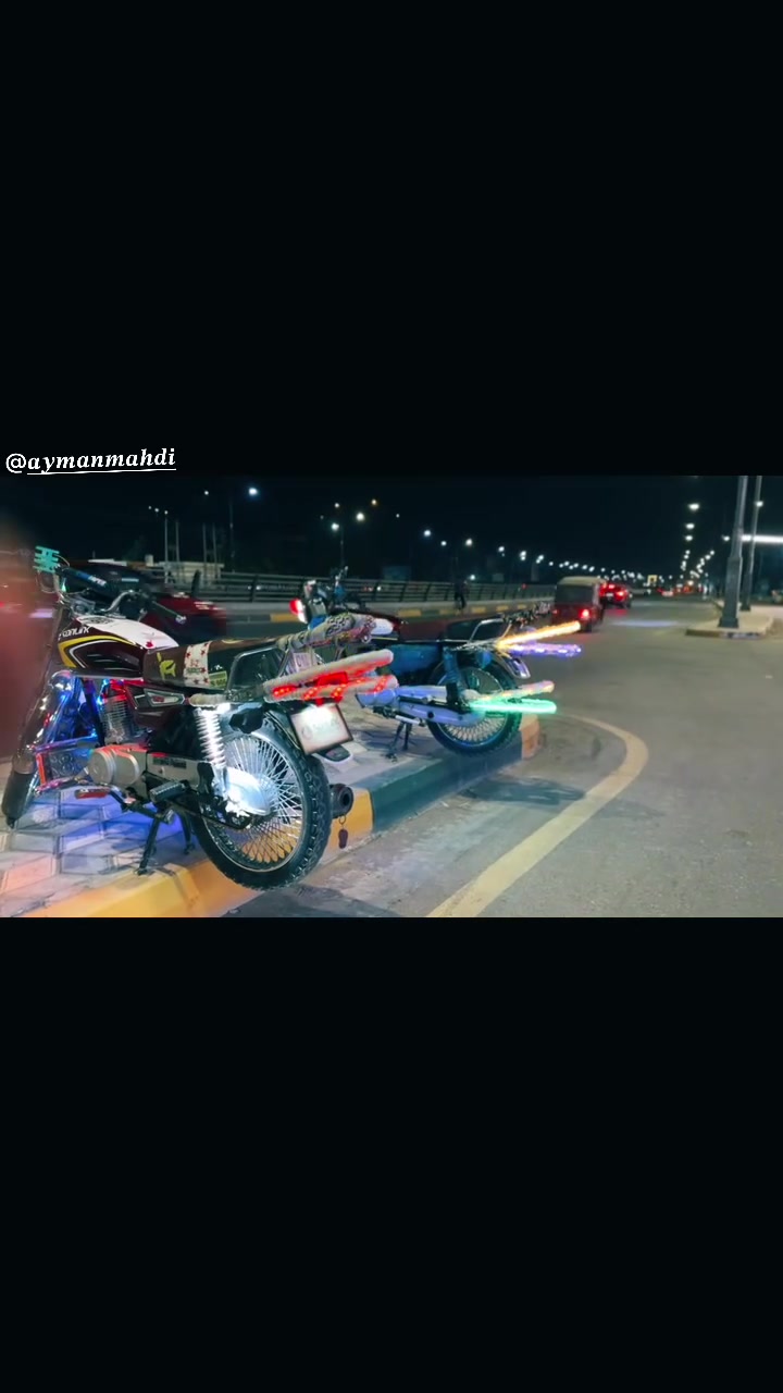 سلام عليكم تايكر2للبيع المكان ديالئ بعقوبه 
السعر650بيهن مجال حك الجيه فقط
***********
