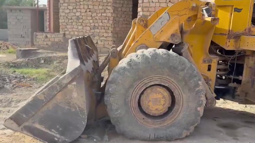 شفلات كاوسكي عدد2 حجم 80 للبيع
واحد جاهز للعمل والثاني نقص محرك وزوج تاير 

الهاتف/***********
