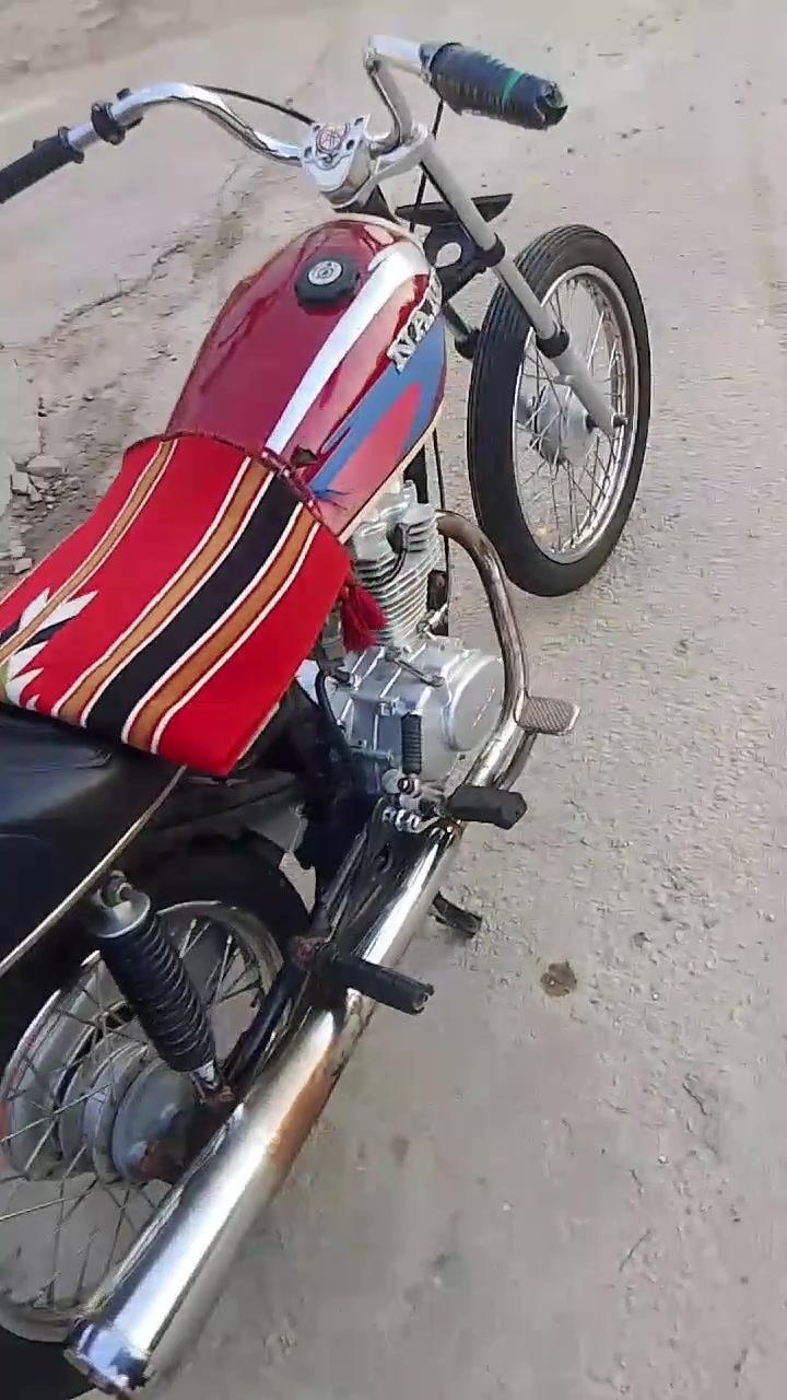 السلام عليكم دراجه نامه شلامجه وراق سكنر دراجه شوفت عينك دراجه جديده شاصي 17 والمكينه 25 ل مو شراي لا تعبني  مكاني بابل محاويل نتصل عله رقم وبيك خير وتدلل ***********
